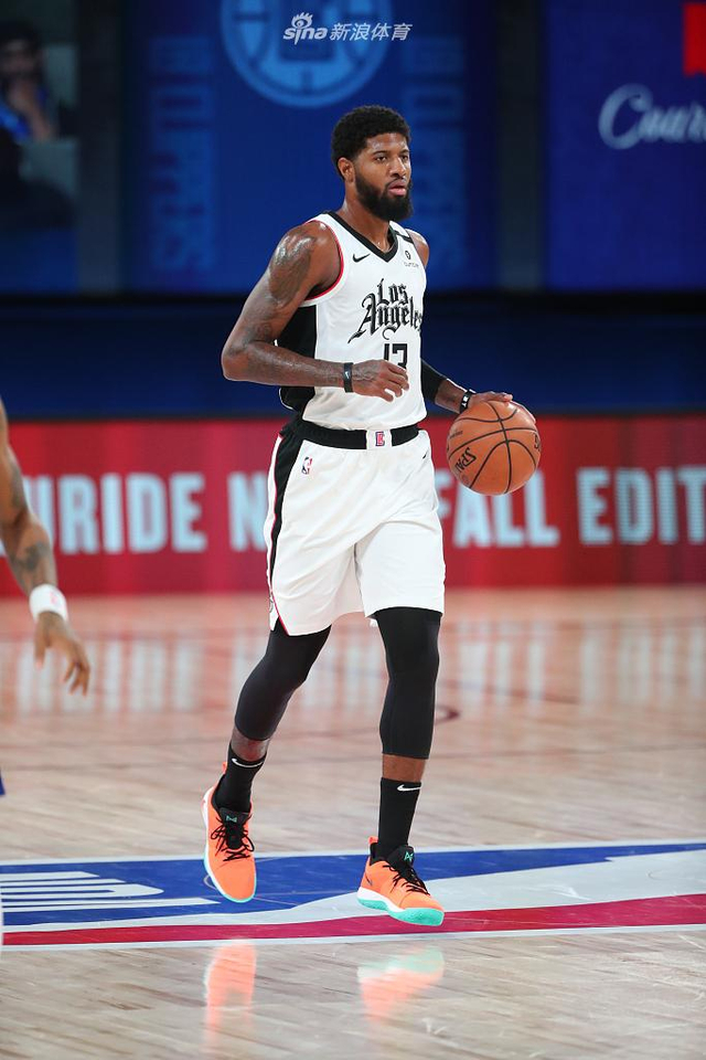 年轻球员在 年轻球员在